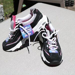 BRAND NEW Skechers D'Lites